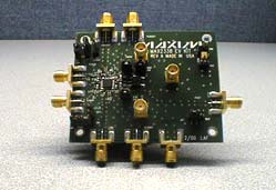 目标：将MAX2338低噪声放大器(LNA)和下变频器优化用于GSM和DCS应用。(这块芯片是专为CDMA设计的)。