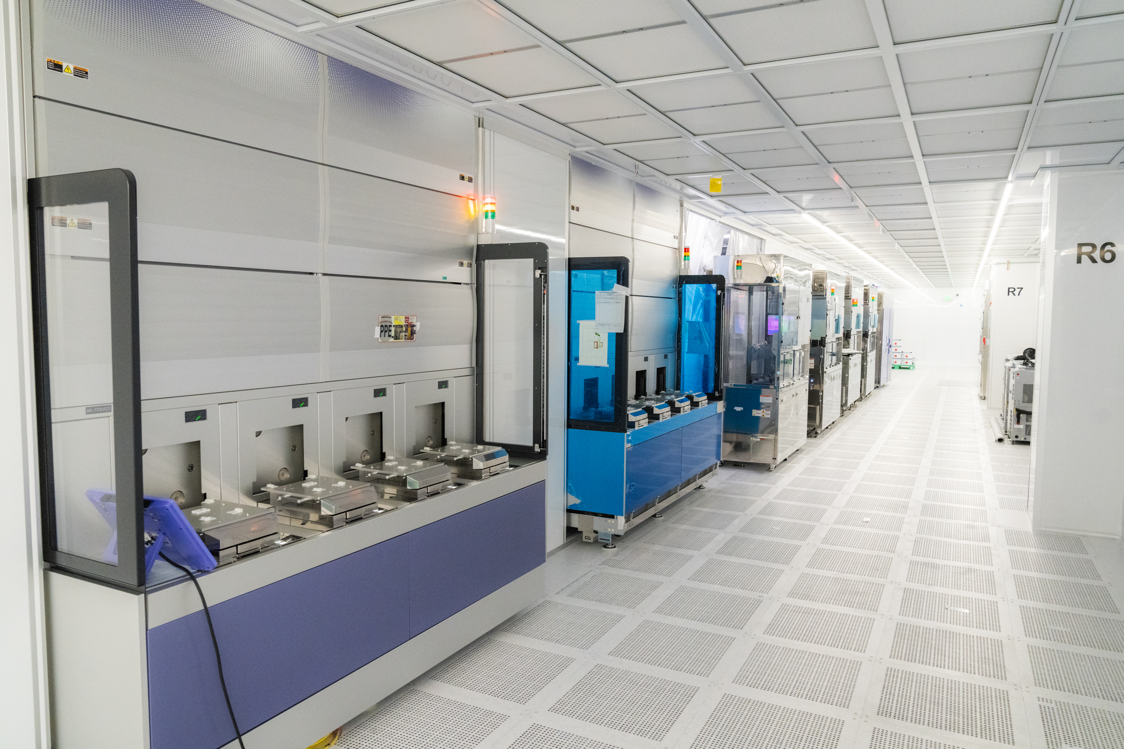 ADI Beaverton Cleanroom