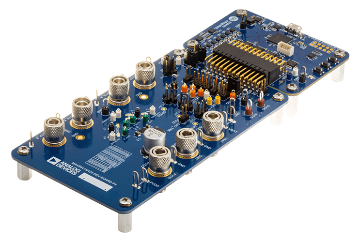 MAX98415AEVSYS/MAX98425AEVSYS Board Photo Angle View