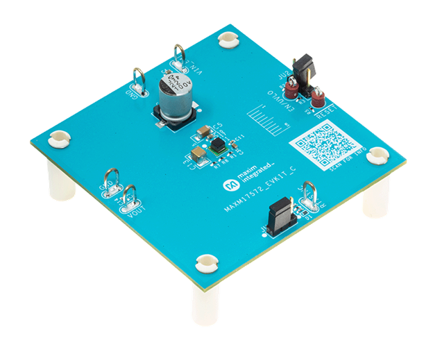 MAXM17572EVKIT Board Photo Angle