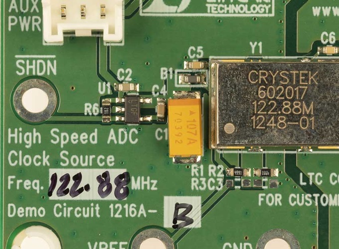 DC1216A-B Demo Board