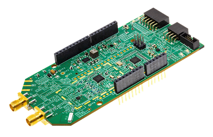 MAX32670-LR-ARDZ Board Photo Angle View