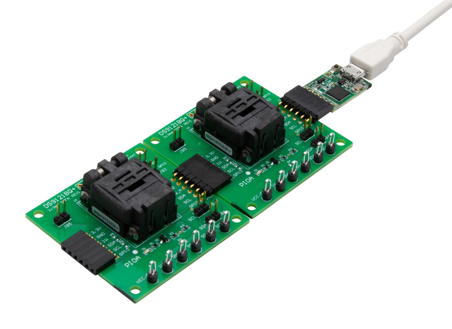 DS28E54EVKIT Board Photo Angle