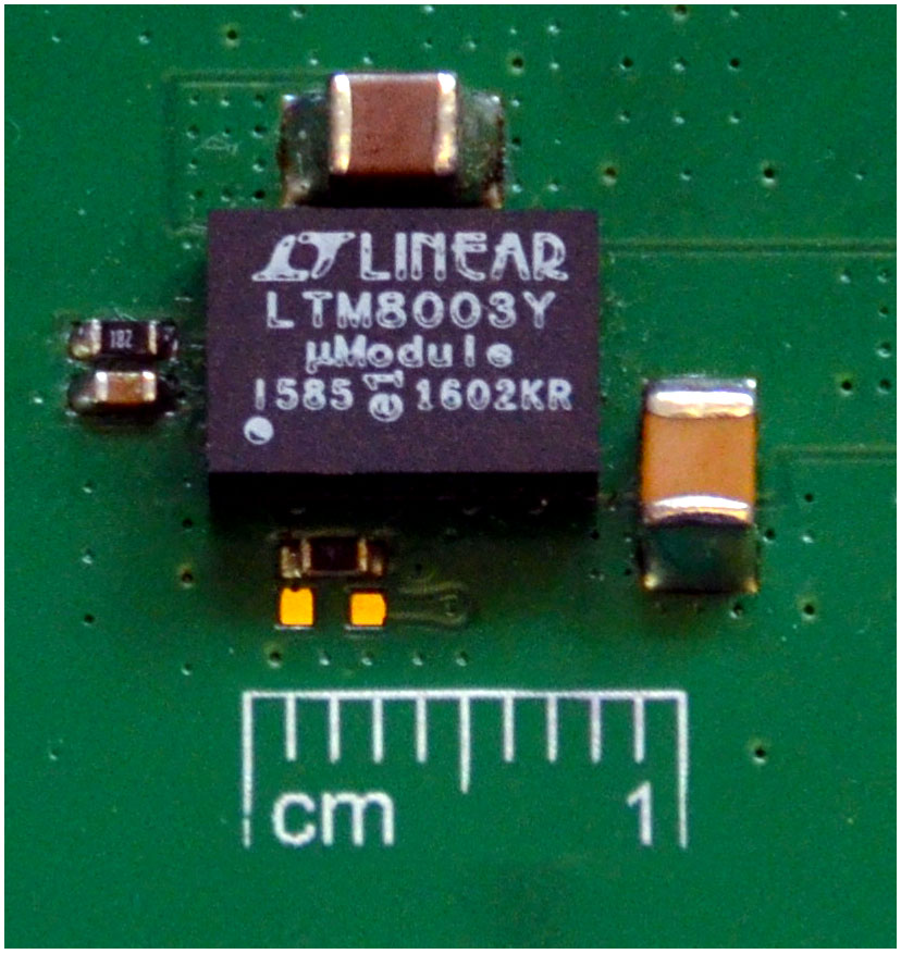 図5. LTM8003を採用したソリューション。6.25mm × 9mmという同製品のフットプリントよりもわずかに広いスペースで、完全な降圧ソリューションを実装できます。