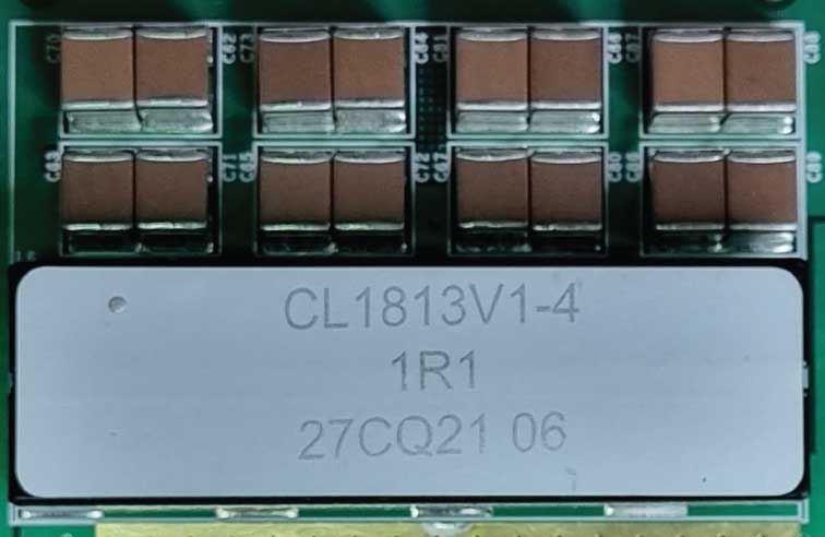 図4. 単一の4相CLを使用した例。48Vから12Vへの変換を実現する4相DC/DCコンバータの一部分を示しました。