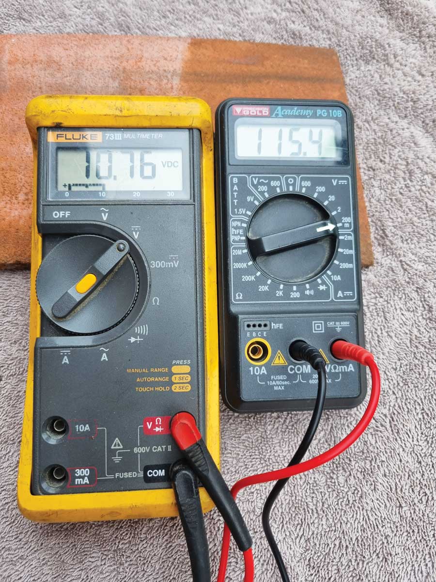 図10. バッテリ電圧とLTC6102の出力電圧